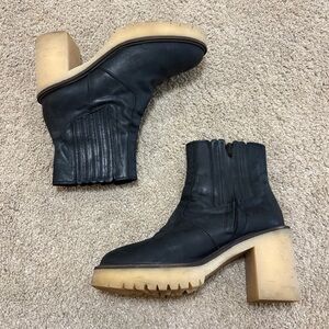 Free People James Black Leather Chelsea Boots Chunky Y2K Gum Sole Women Sz 8/39